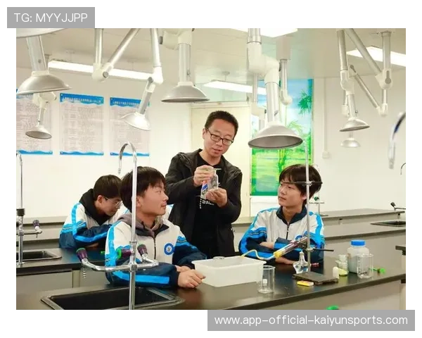 赛后新闻中心独家深度报道，赛后新闻稿怎么写